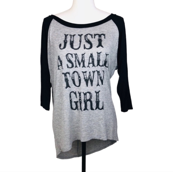 ♧J Roberts “Just a Small Town Girl” Size Small Top - Picture 1 of 5